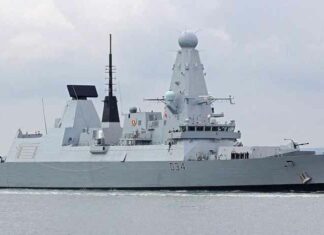 Rusland zal mogelijk Britse destroyer HMS Diamond aanvallen als reactie op Krim-havenaanval