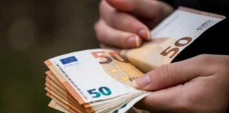 GROOTS: Zweden gaat TEGEN cashloze agenda