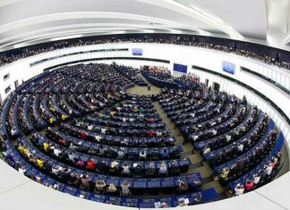 Europees Parlement stemt voor geheimhouden Pfizer-contracten