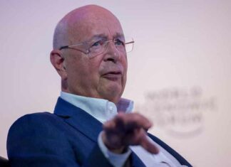 Klaus Schwab zegt dat er een ’tijdperk van schokkende gebeurtenissen’ aankomt in de aanloop naar de verkiezingen van 2024
