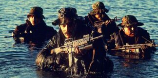 Zeeoorlog breidt zich uit: Twee Amerikaanse Navy Seals als vermist opgegeven in gevecht met Somalische piraten