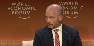 Kijk: “Jullie zijn het probleem” – Conservatieve spreker slaat globalisten in Davos in hun gezicht