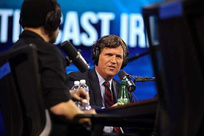 Tucker_Carlson_(53425577715)