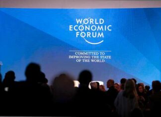 De obsessie van het WEF met AI en hersenchips. “We” kunnen een AI-systeem creëren “waar we niet eens democratische verkiezingen nodig hebben” Klaus Schwab