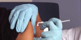 Vertrouwen in “vaccins” en gezondheidszorginstellingen daalt