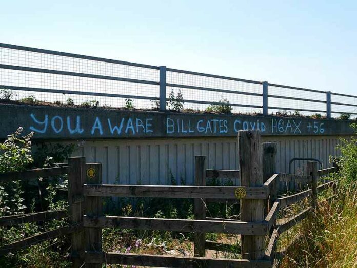 Bill-Gates-hoax