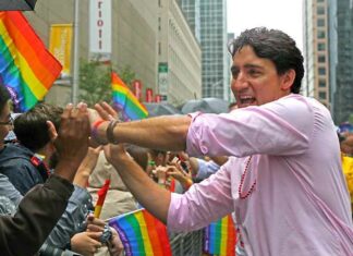 Nog eentje neer: anti-globalistische maalstroom veegt Trudeau weg terwijl grotere storm opdoemt