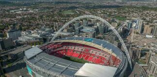 Stoer pratend Brits leger kan niet eens Wembley-stadion vullen; NAVO net zo zwak