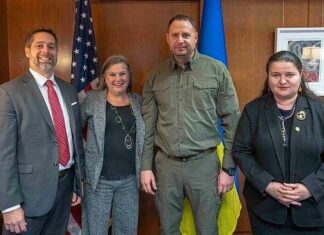 Nuland laat gevoel van onheil achter in Kiev