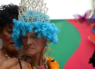 Poetin over de LGBTQ-wetgeving: “Ze vernietigen het instituut van het gezin, hun eigen historische identiteit en tradities”
