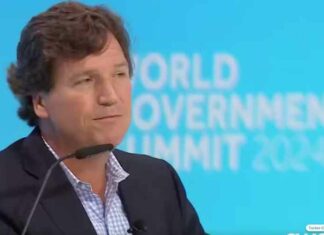 Tucker Carlson hekelt transhumanisten die ‘denken dat ze God zijn’ op World Governments Summit