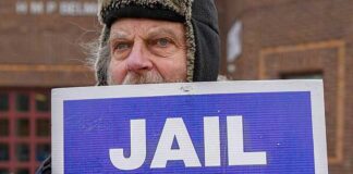 Krokodillentranen over Navalny terwijl ze Assange negeren