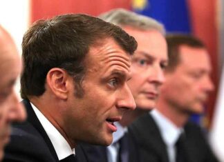 Macrons halsbrekende duik in chaos