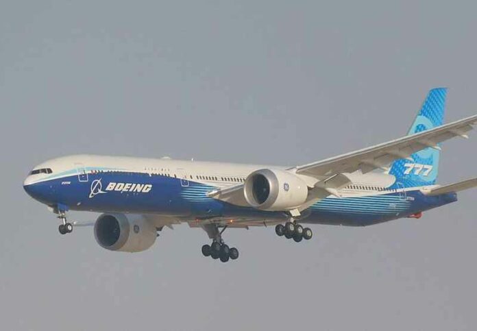 Boeing_777