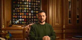 De man zonder kaarten om uit te spelen: Amerikanen, Russen en zelfs Oekraïners fakkelen Zelensky af voor grootspraak in het aangezicht van een catastrofe