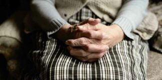 Artsen slaan alarm over toenemende druk om ouderen en gehandicapten te euthanaseren: “Sommige mensen zijn beter af als ze dood zijn”