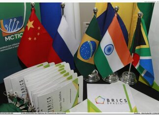 BYE-BYE PETRODOLLAR: 159 landen staan nu op het punt om het nieuwe BRICS-betalingssysteem in te voeren