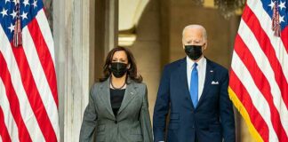 VERSLAG: De snelle overstap van Democraten naar Kamala Harris lijkt wanhopig en kan nu al een terugslag hebben