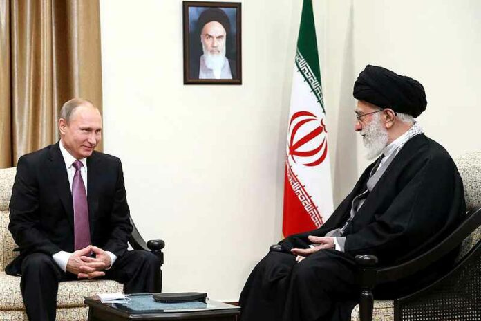 Ali Khamenei-Poetin