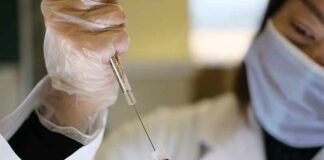 Japan: winkels weigeren toegang aan saRNA-gevaccineerden