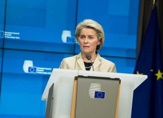 De EU-Commissie is van plan om “snel en hard terug te slaan” in het geval van een overwinning van Trump