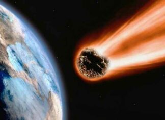 Is het gewoon toeval dat de “Komeet van de Eeuw” door de lucht vliegt terwijl “de Grootste Oorlog in het Midden-Oosten” plotseling explodeert?