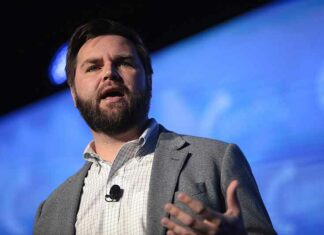 JD Vance waarschuwt EU: “Stop met het censureren van burgers of we stoppen met de financiering van de NAVO”