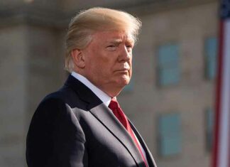 Om grote conflicten te vermijden creëert Trump kleinere conflicten