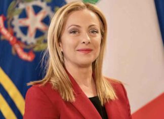 Winst: Europese Commissie kiest de kant van Meloni bij EU-Hof over Offshore Migrantencentra