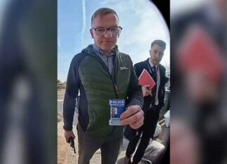 Britse politie beschuldigd van intimidatie na bezoek aan vrouw over anti-Labourpartij