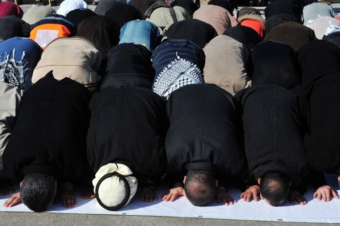 Depositphotos_11116852_moslim-islam