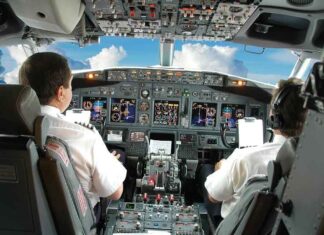 Studie: hartproblemen bij gevaccineerde piloten boven CDC-gemiddelde! Opgepikt door Tucker Carlson – piloot slaat alarm