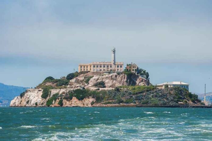 Depositphotos_717806056_Alcatraz