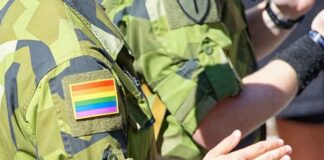 ‘Geen kerels in jurken meer… We zijn klaar met die onzin!’ Minister van Defensie Pete Hegseth hekelt ‘wokeness’ in het leger