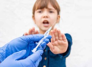 CDC erkent dat mRNA-vaccins risico’s vormen voor kinderen en zwangere vrouwen