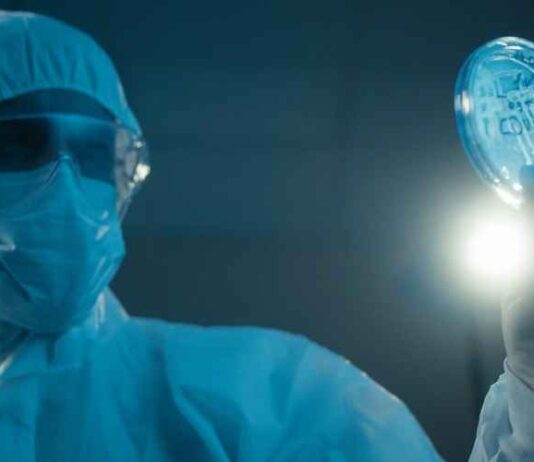 Door Bill Gates gefinancierde wetenschappers kondigen ‘universeel vaccin’ aan voor ‘virussen die nog niet zijn opgedoken’