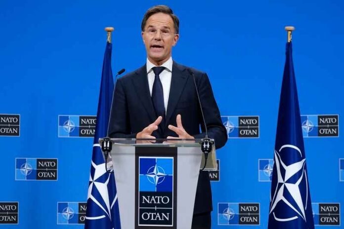 Depositphotos_751623340_red-NAVO-Rutte