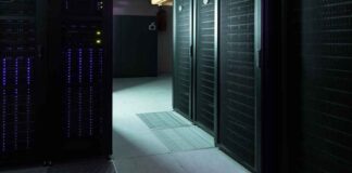 De AI-datacenteroorlogen zijn begonnen… Boerderijen, water en elektriciteit worden mensen ontnomen om de machines van stroom te voorzien.