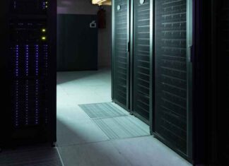 De AI-datacenteroorlogen zijn begonnen… Boerderijen, water en elektriciteit worden mensen ontnomen om de machines van stroom te voorzien.
