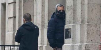 Chanteert de Mossad Trump?