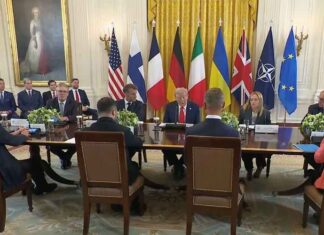 Trump onderbreekt ontmoeting met Zelensky en Europese leiders om Poetin te bellen
