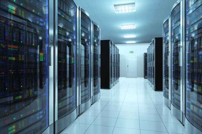 Depositphotos_40429773_data-center-AII