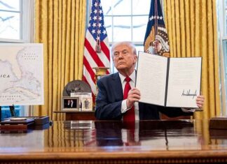 Donald Trump als onze Gekke Keizer van de Bubbel