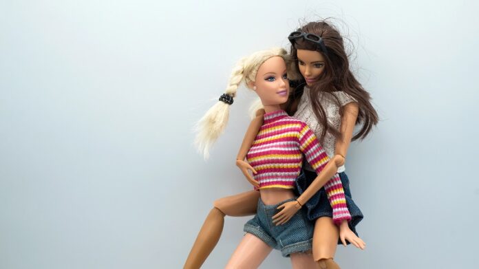 Depositphotos_459557042_Barbie-poppen