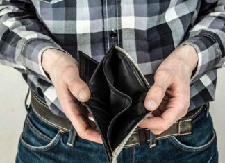 “Het gif komt uit Brussel”: bijna een op de vijf EU-burgers loopt het risico in armoede te vervallen!