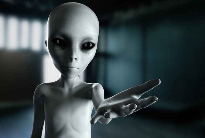 Depositphotos_146108755_Alien