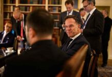 Mark Rutte nam een whiteboard mee naar Washington. Een Duitse generaal had de datum al vastgesteld