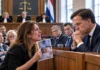 Beklaagdenbank in Leeuwarden: Vaccinslachtoffers dwingen Bill Gates en Mark Rutte voor de rechter te verschijnen
