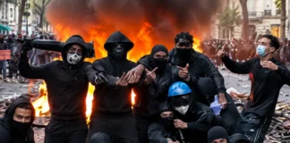 Frankrijk bereikt het “point of no return” nu rellen en chaos zich verspreiden