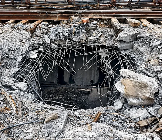 De inzet verhogen: Rusland bestookt de Zuidbrug van Kiev met een Iskander-raket